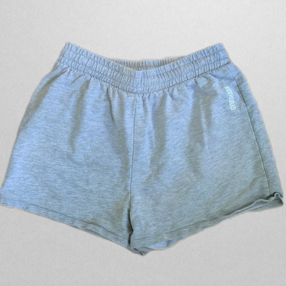 GYMSHARK shorts w/ back pocket